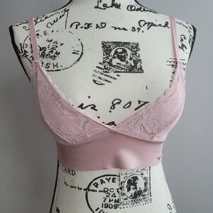 Danskin intimates medium pale pink lace bralette seamless comfort leisurewear